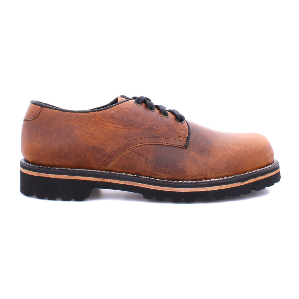 A men's Gavin Oxford shoe by Broken Homme, in classic brown leather, on a white background with leather uppers.